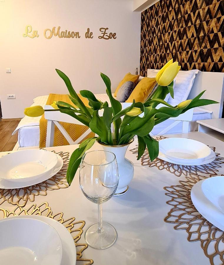 La Maison De Zoe - Airport Residences Apartment